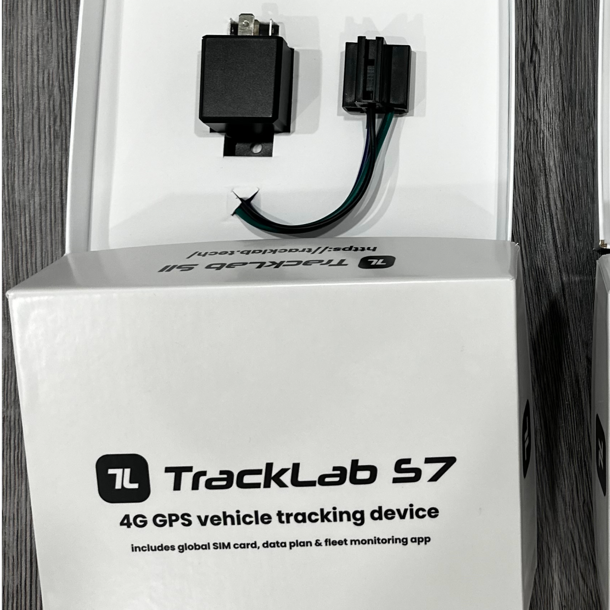 TrackLab S7 4G GPS vehicle tracking device for car rentals and automobile dealers. Cars, Trucks, RV, Motorbikes